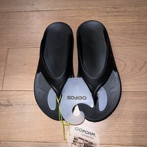 Oofos Ooriginal Thong Sandals